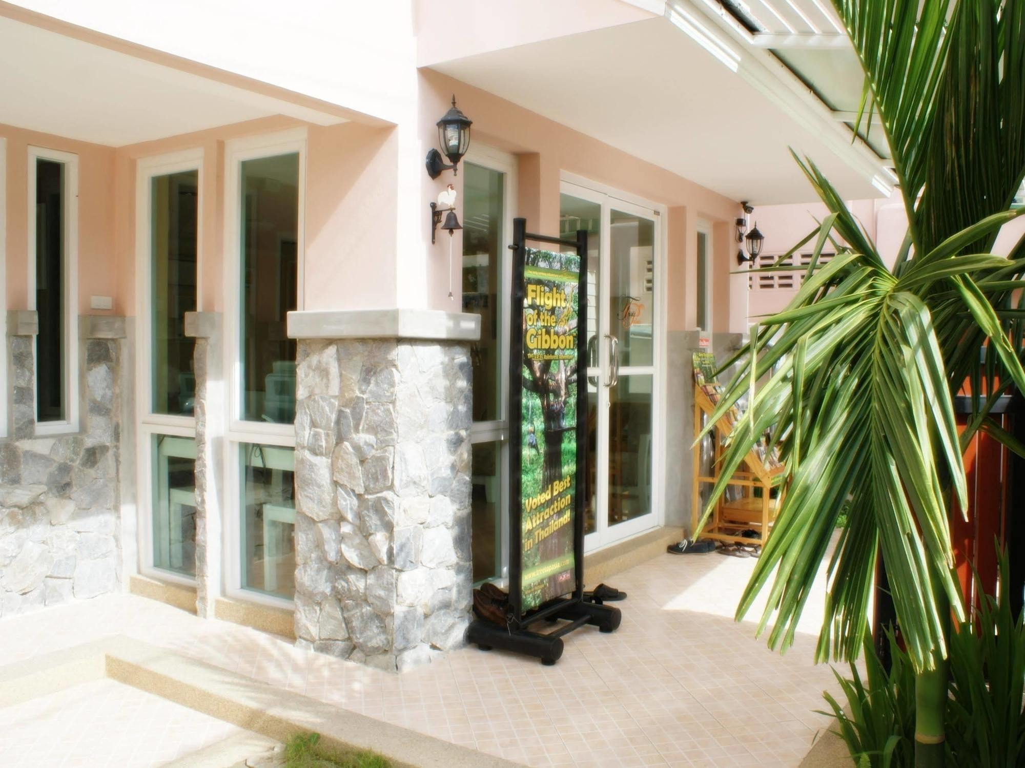 Triple Palms House Hotell Chiang Mai Exteriör bild