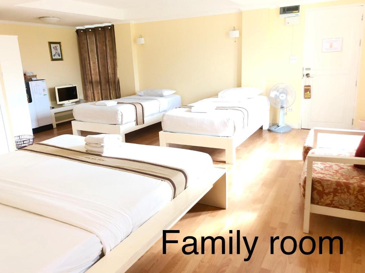 Triple Palms House Hotell Chiang Mai Exteriör bild