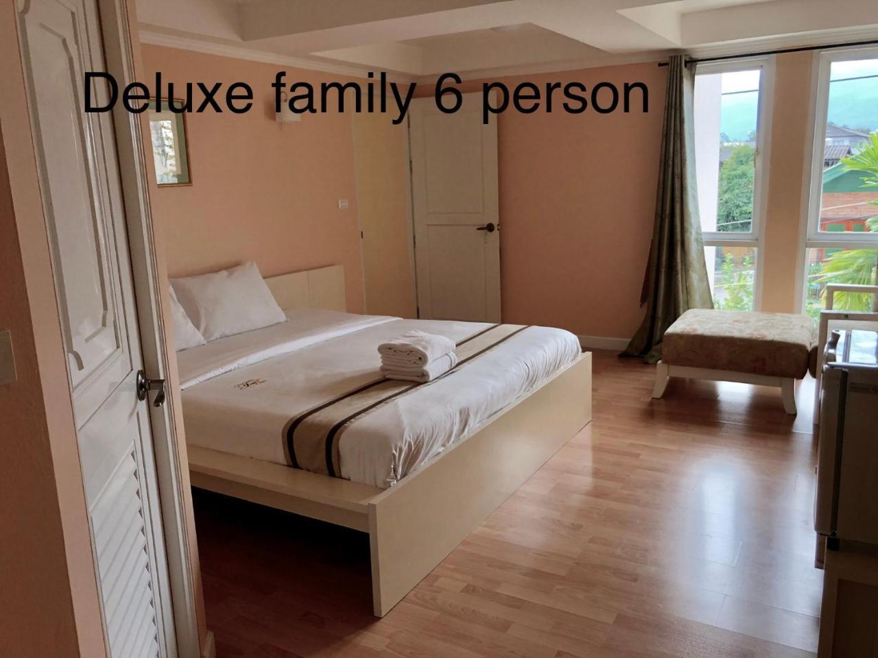 Triple Palms House Hotell Chiang Mai Exteriör bild